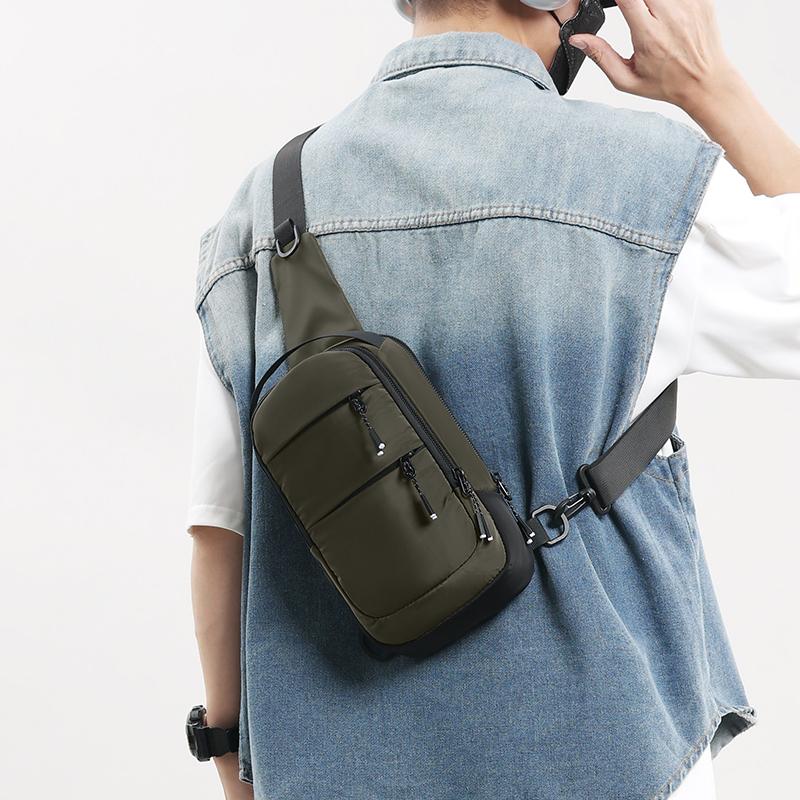 Chest Bag Men's Outdoor Travel Mobile Phone Shoulder Bag Commuter Crossbody Bag