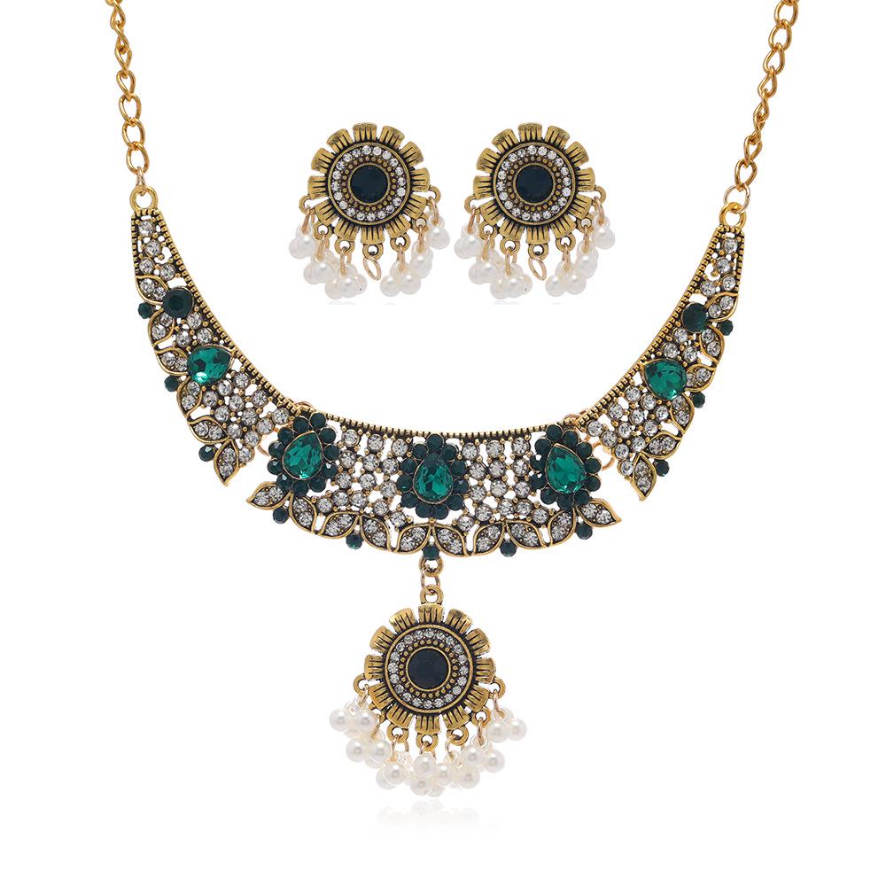 European Ethnic Tassel Gemstone Necklace & Earring Set: Light Luxury Pearl Crystal Clavicle Chain for Women's Travel Photography
