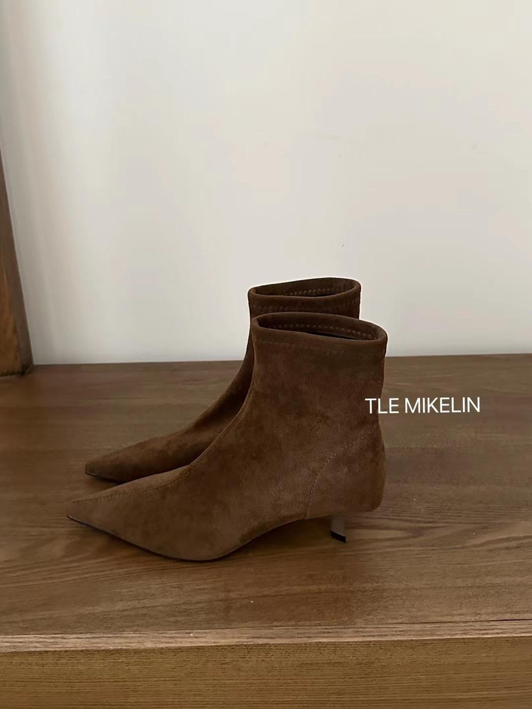 

2025 осень и зима новая замшевая маленькая квадратная голова тонкий каблук короткие сапоги женские маленький каблук темперамент высокие каблуки эластичные тонкие сапоги 39 хаки