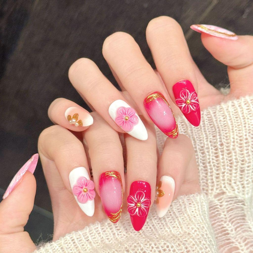 Handmade Press On Nail Gentle Reddish Pink Gradient Gilding Hand-painted 3D Carved Flower Pearl Almond Fake Nail Patch Artificial Nail Reusable