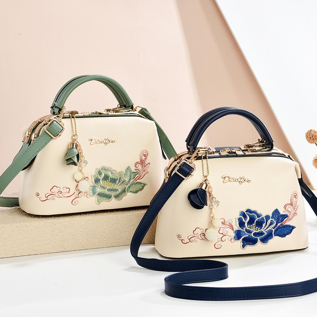 Women Fashion Embroidery Handbag New Large Capacity Floral Embroidered Shoulder Bag