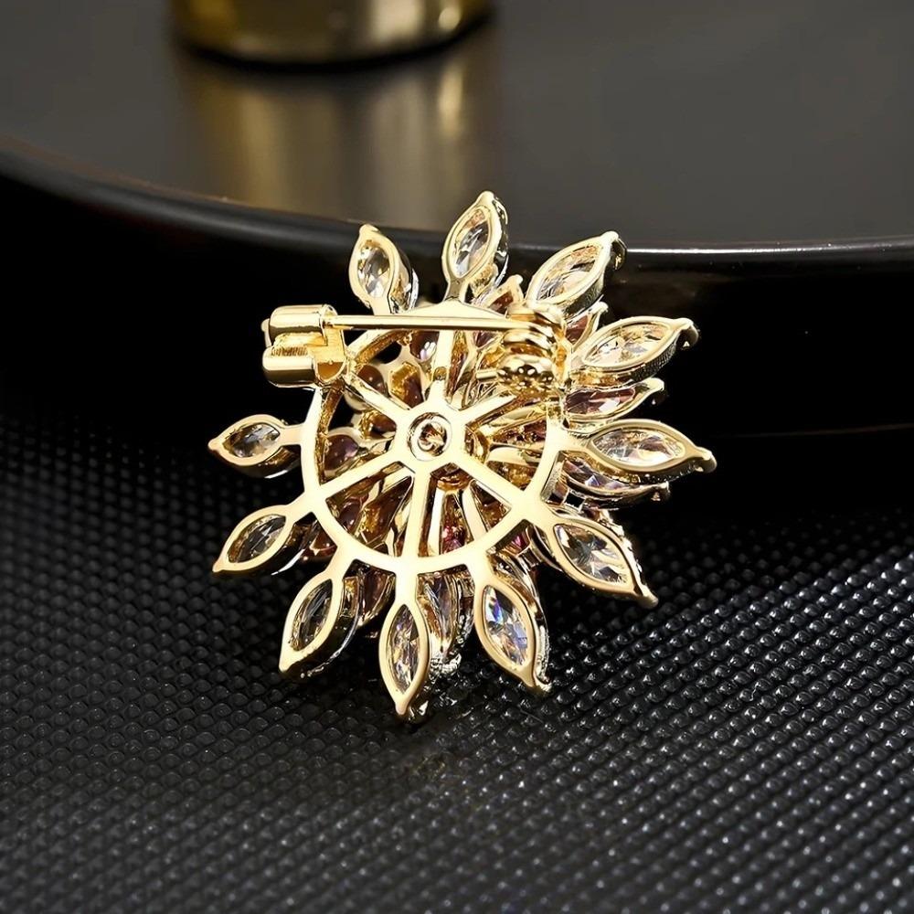 Jewelry Rotating Snowflake Brooch Rhinestone Floral Badge Vintage Flower Lapel Pin  Gift