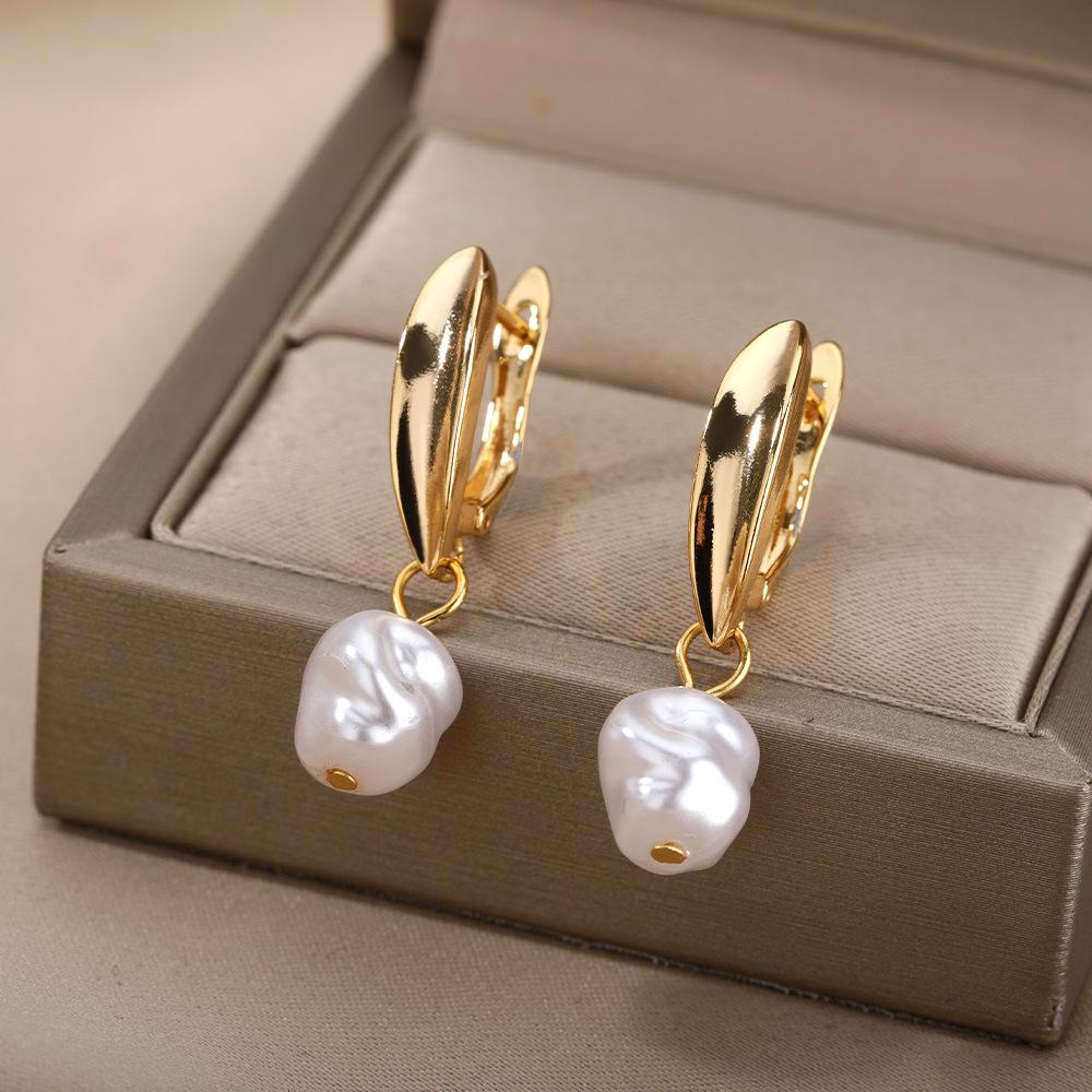 Korean Freshwater Pearl Geometric Round Dangle Earrings