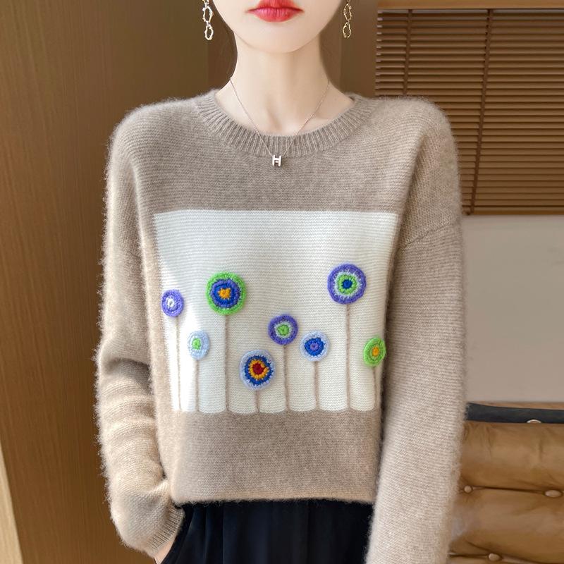 Women's 3D Embroidered Crochet Wool Sweater, Round Neck Autumn/Winter Pullover, Warm & Age-Reducing Layer