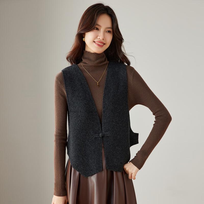 CARBAMMI Women's 100% Wool V-Neck Knit Vest