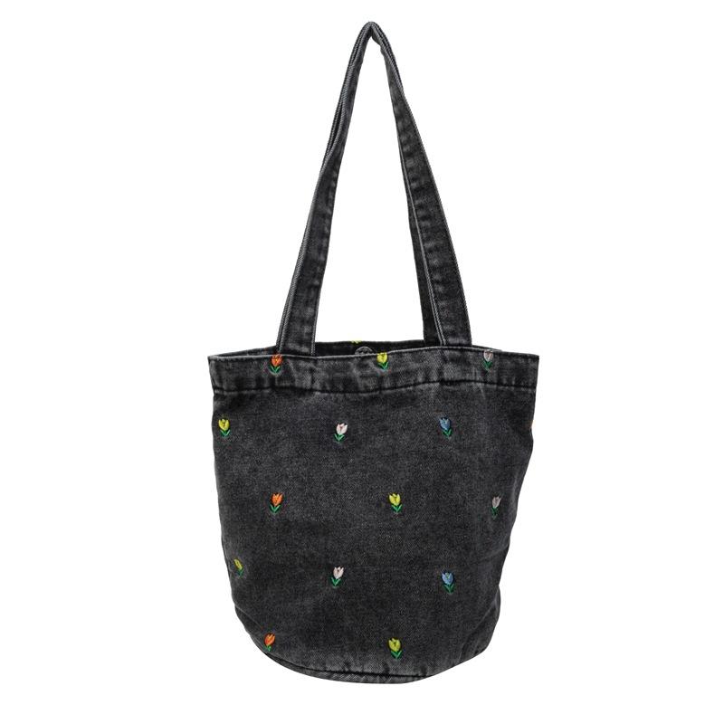 

Джинсовая сумка-ведро в студенческом стиле, женская сумка под мышками с цветочной вышивкой, большая вместительная сумка на плечо чёрный