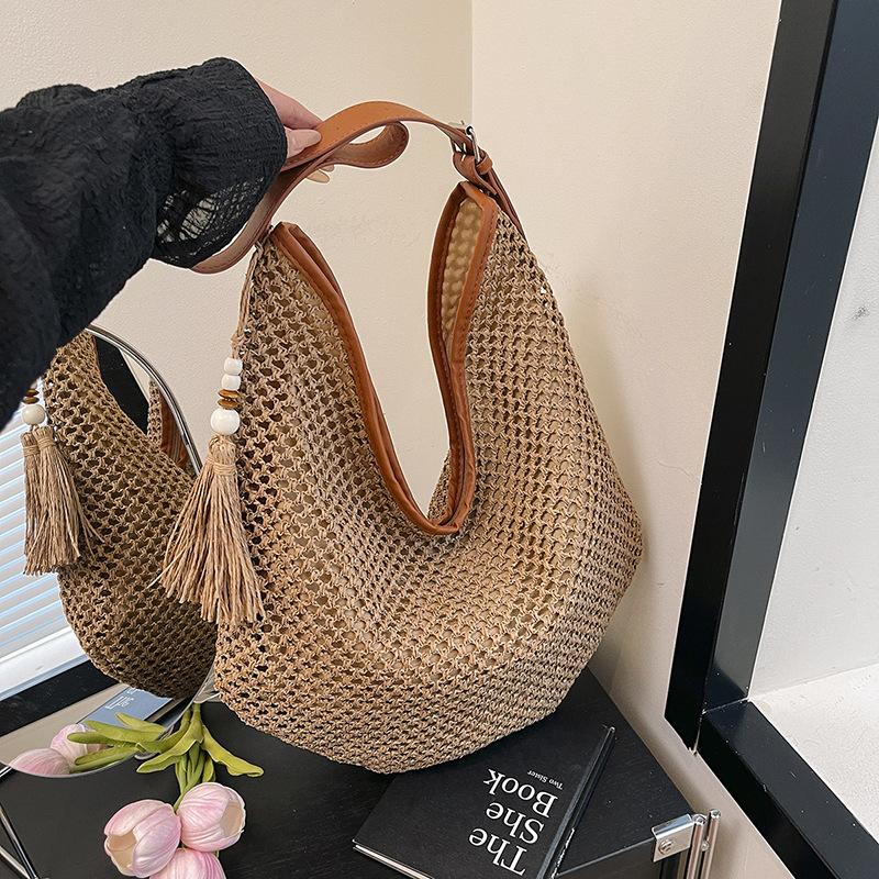 Large capacity fashion woven bag women's summer popular casual shoulder messenger bag casual commuter bag