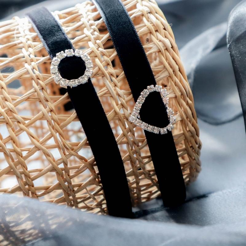 Crystal Round Love Heart Black Velvet- Collar Necklace Vintage Rhinestones Choker Punk Clavicle Chain Gift for Women