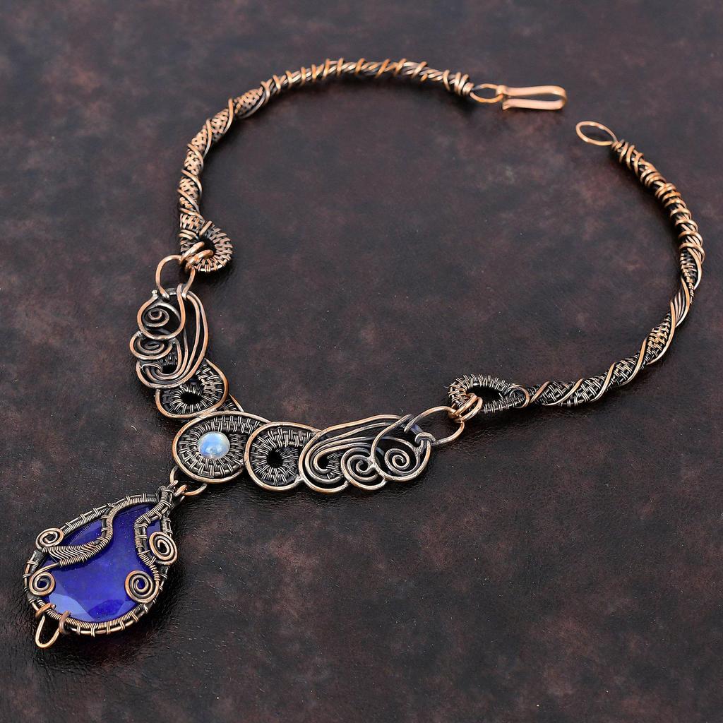Collier Saphir Bleu Facetté Collier Pierre Précieuse Enveloppé de Fil de Cuivre Collier Pierre de Lune Arc-en-Ciel Fait Main Étonnants Bijoux en Cuivre Cadeau de Mariage