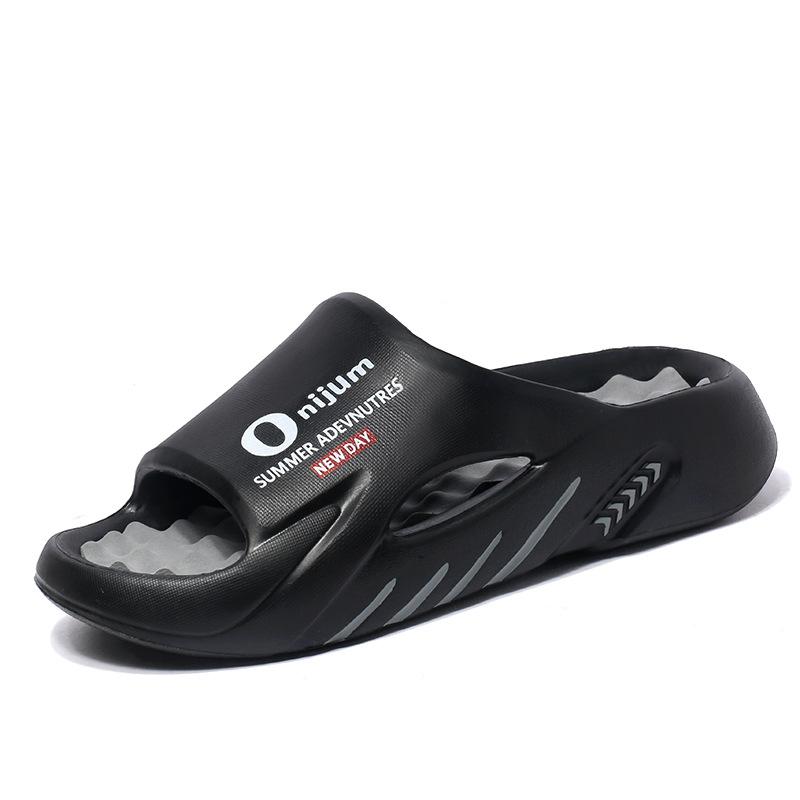 Summer Men's Slippers Trend Versatile Personality Indoor Bathroom Non-slip Thick Bottom Stepping On Shit Feeling One-word Travel Sandals