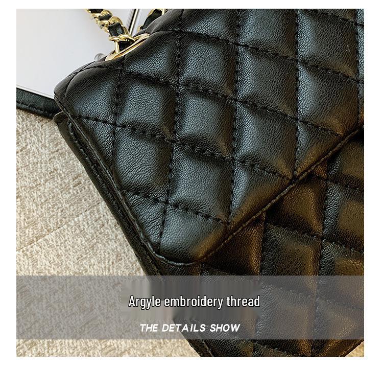 2024 Herbst/Winter Trendige Damen Handtasche mit strukturierter Diamantkette, Umhänge-Schultertasche, kleine quadratische Tasche