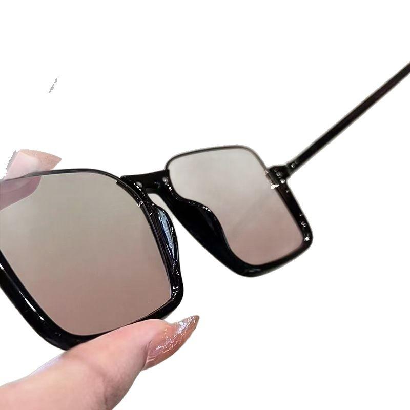 Różowe Okulary Półramka Pokazują Małą Twarz Zwykłe Okulary Damskie Duża Oprawka Soczewki o Zmiennym Kolorze Zachodu Słońca