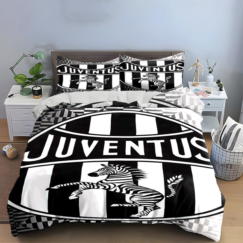 Juventus Black and White Zebra Logo Bedding Set (1 Duvet Cover, 2 Pillowcases, Duvet Not Included) Sofas