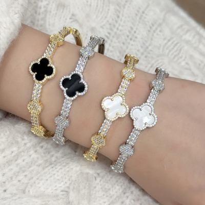 Bransoletki – Łańcuszki na rękę