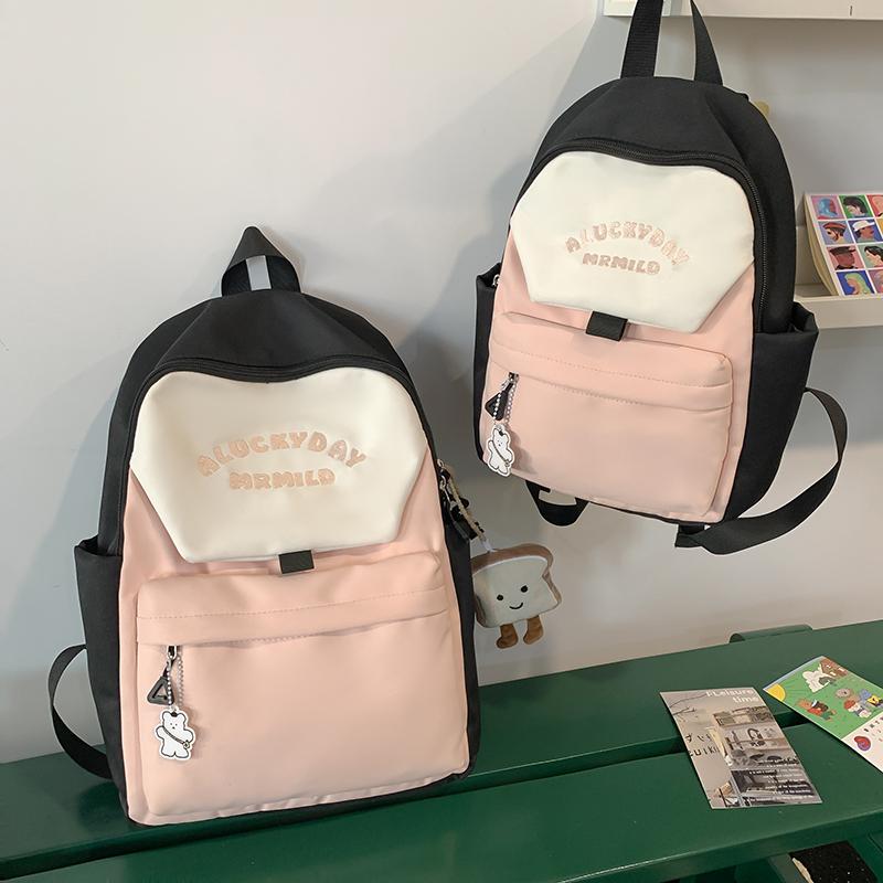 Женский рюкзак большой вместимости с цветными блоками для путешествий — фото 15