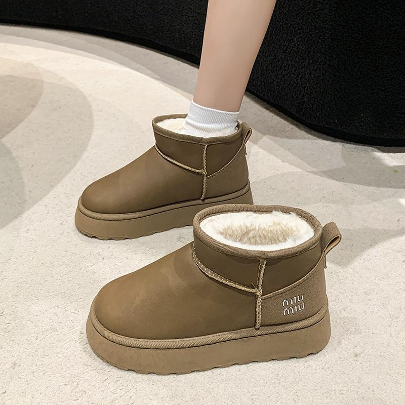 

Женские зимние ботинки-дутики на толстой подошве 2025 водонепроницаемые короткие ботинки на платформе, утепленные хлопковой подкладкой, теплые бархатные ботинки-хлебушки, новинка зимы 41