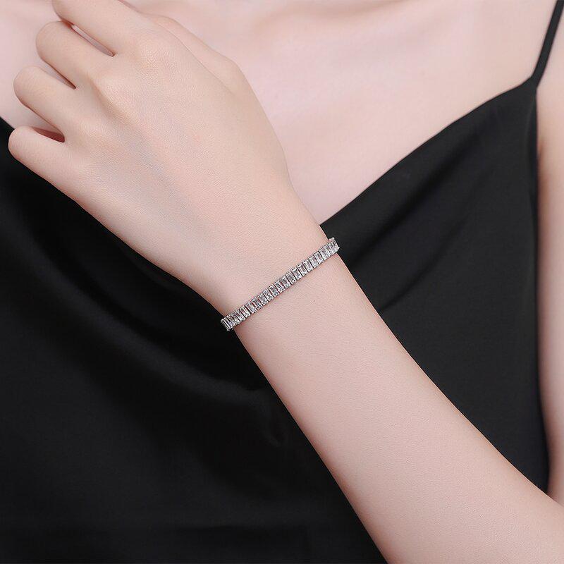 Korean Trendy Square Crystal Bracelet: Versatile Women's Jewelry for Couples
