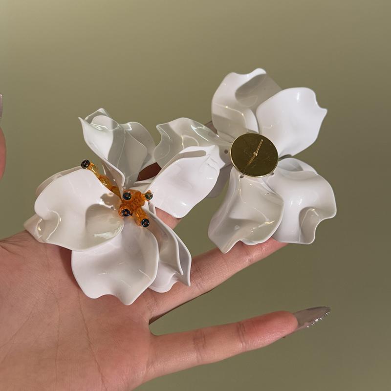 Acrylic glass bead flower earrings fashion super fairy stud earrings high sense sweet small fresh versatile earrings