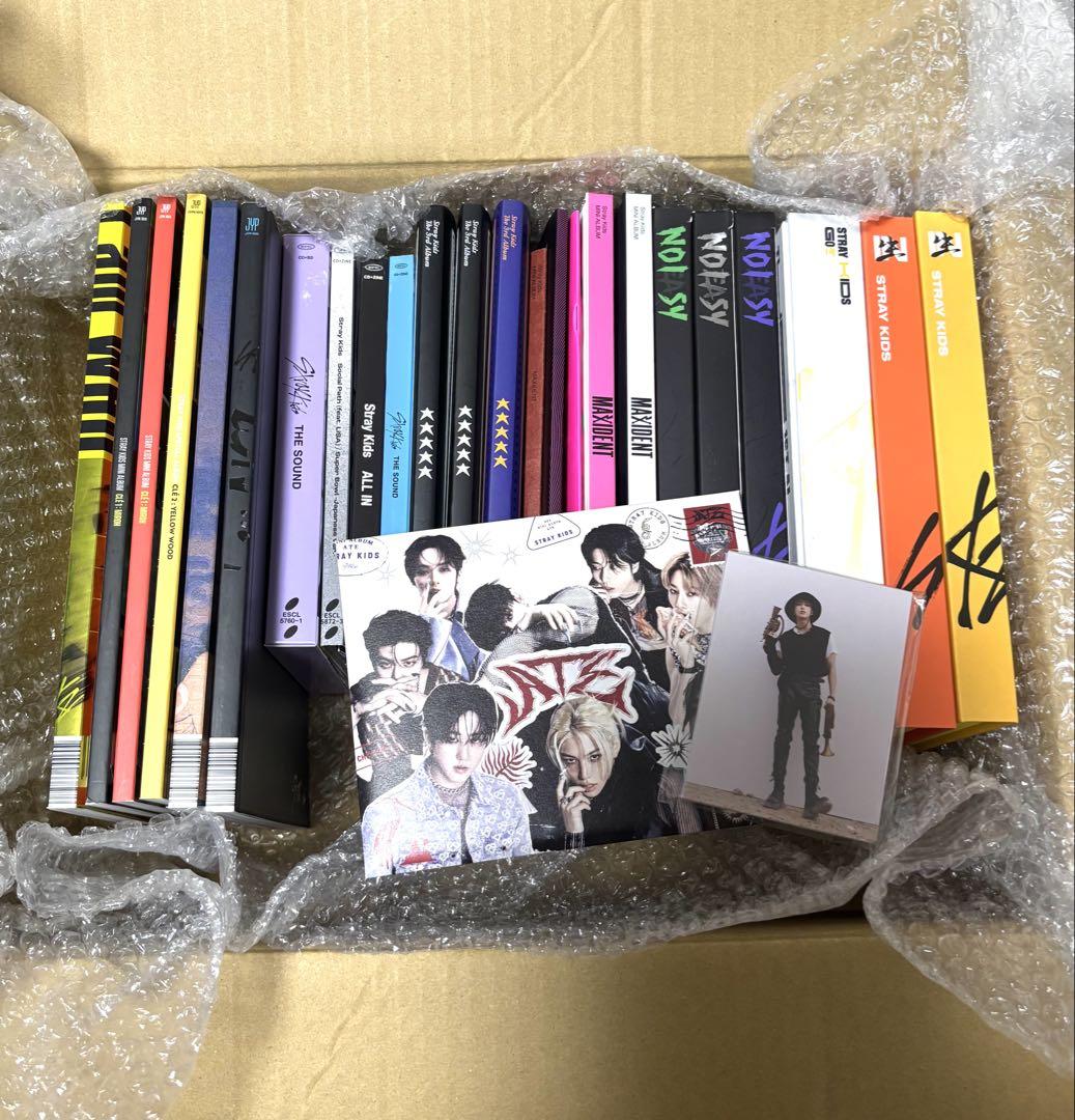 

[USED] Stray Kids CD bundle sale of 25 items