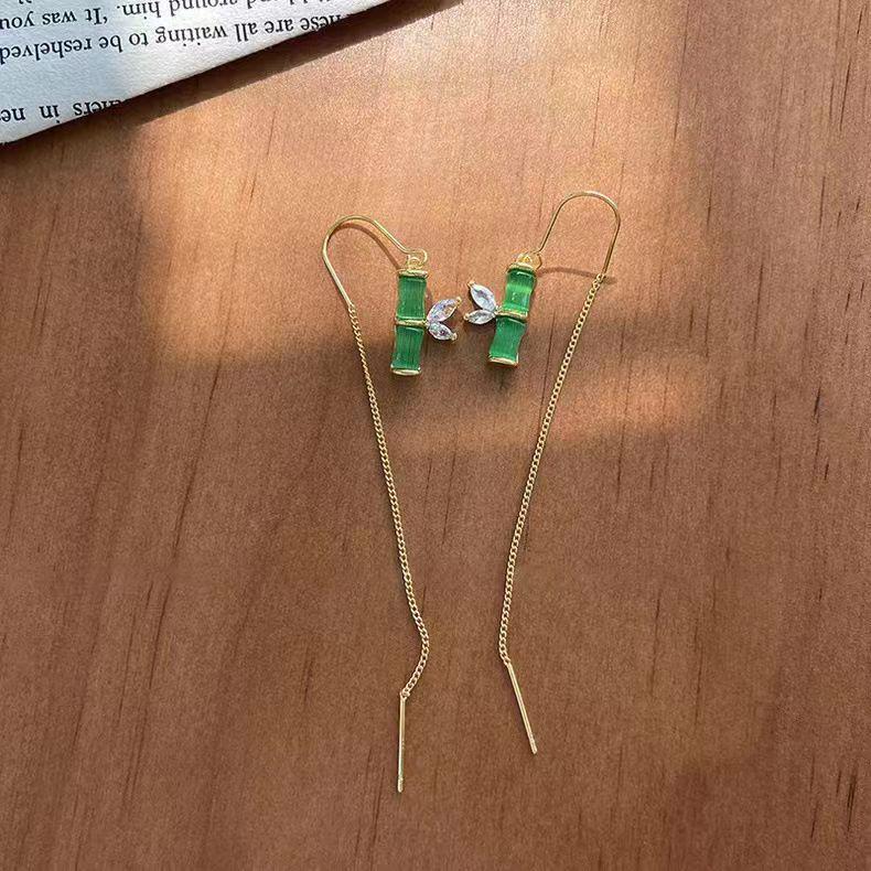 

Изумрудный Бамбук Элегантные Зеленые Серьги - Свежие, Изысканные, Модные Украшения с Серебряной Иглой 2023