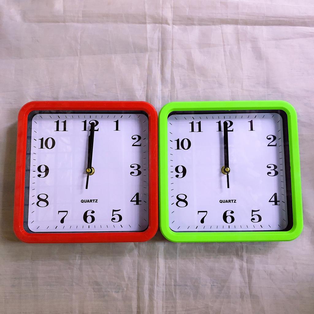 Four Square Simple Wall Clock, 8-inch Large-character Clear Living Room Quartz Clock 21cm