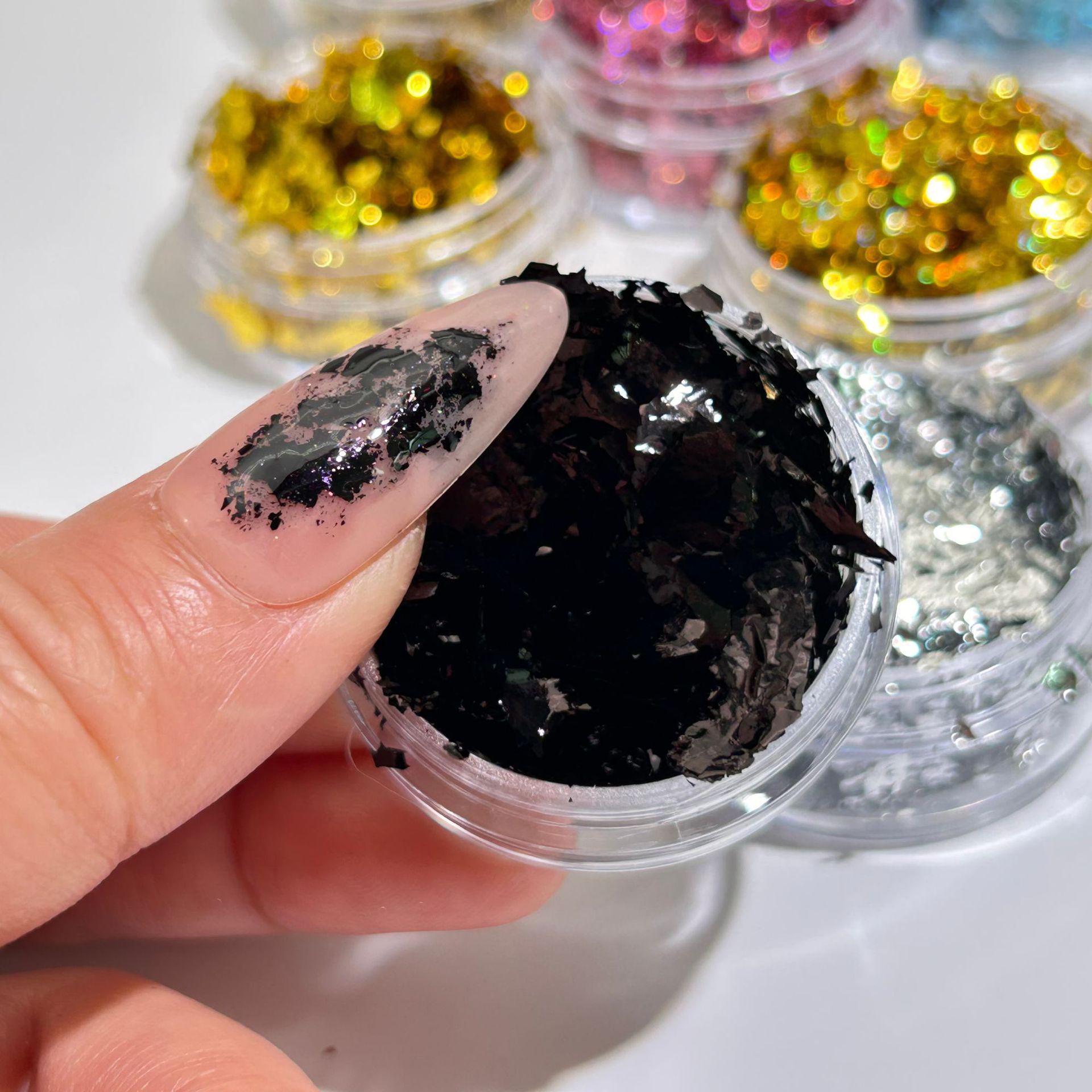 

Gold & Silver Nail Art Foil Flakes: Versatile Platinum Paper, Champagne Powder, Thread & Small Ornaments for Decoration