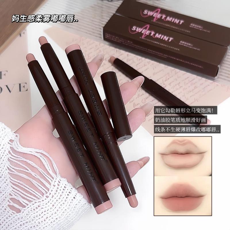 Sweet Mint Smooth Matte Lip Liner For Defined Lips