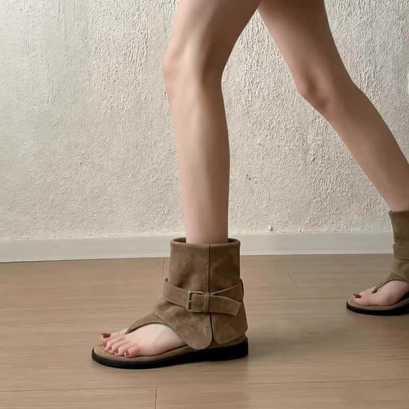 2026 Retro Sommer Thong Sandalen für Damen - Dicke Sohle, Modischer Hot Girl Stil