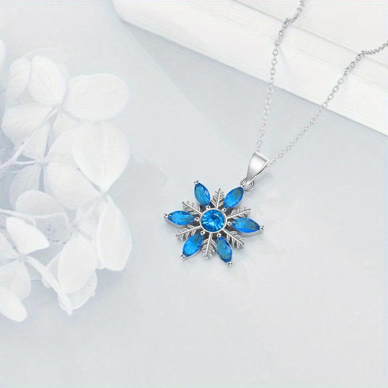 Huitan Women Blue Cubic Zircon Snowflake Pendant Necklace Silver Color Fashion Winter Jewelry Lady Party Christmas Elegant GiftGood Product