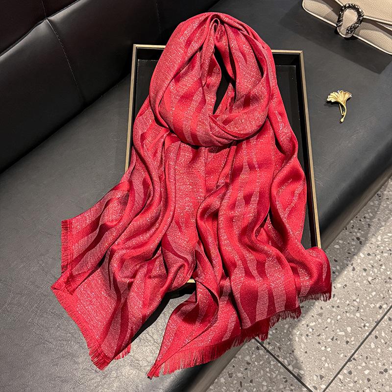 

Весенне-летняя мода Высококачественный шелковый шарф с принтом Пылезащитная шаль Женский шарф Шарф из тенселя и хлопка с золотой шелковой нитью Шарф красный