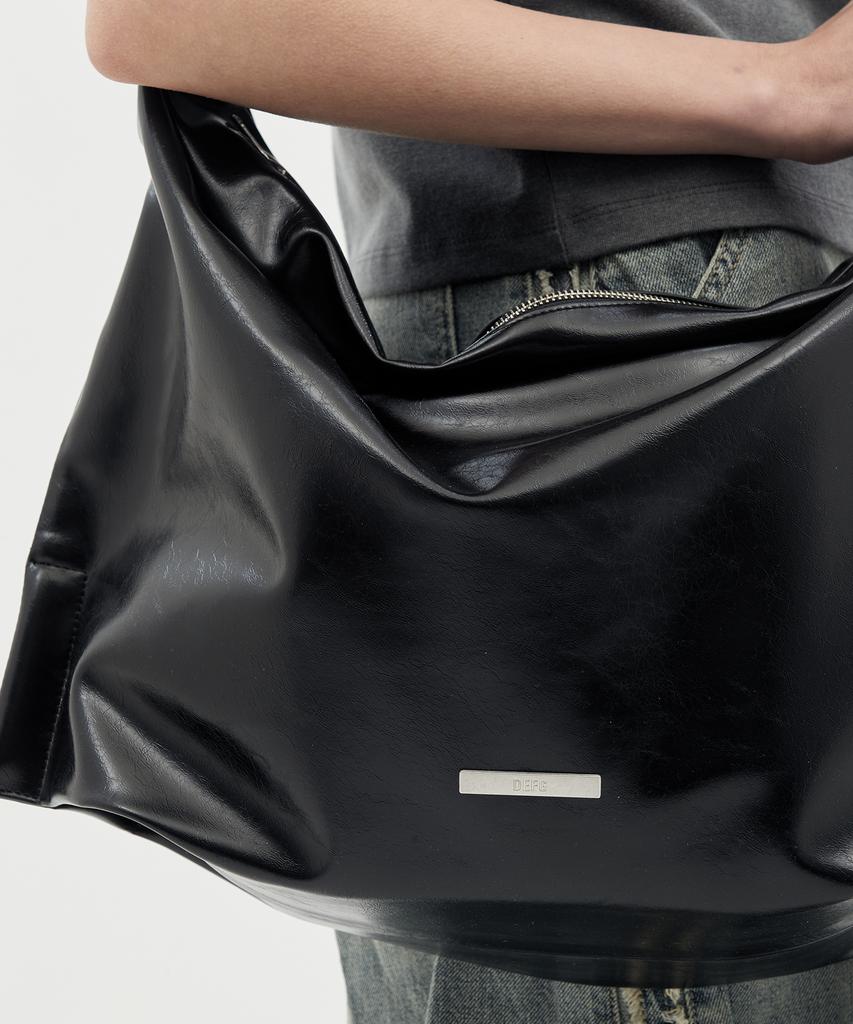 Defgarments Eyelet Hobo Bag [Black]