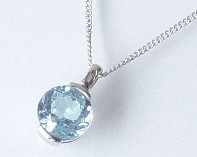 SV925 Large Blue Topaz Pendant Necklace, 9.0mm Round Cut, 2.7 Carat [Gift Wrapped]