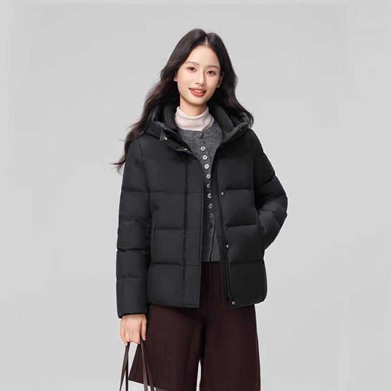 XueZhongFei Short Hooded Down Jacket