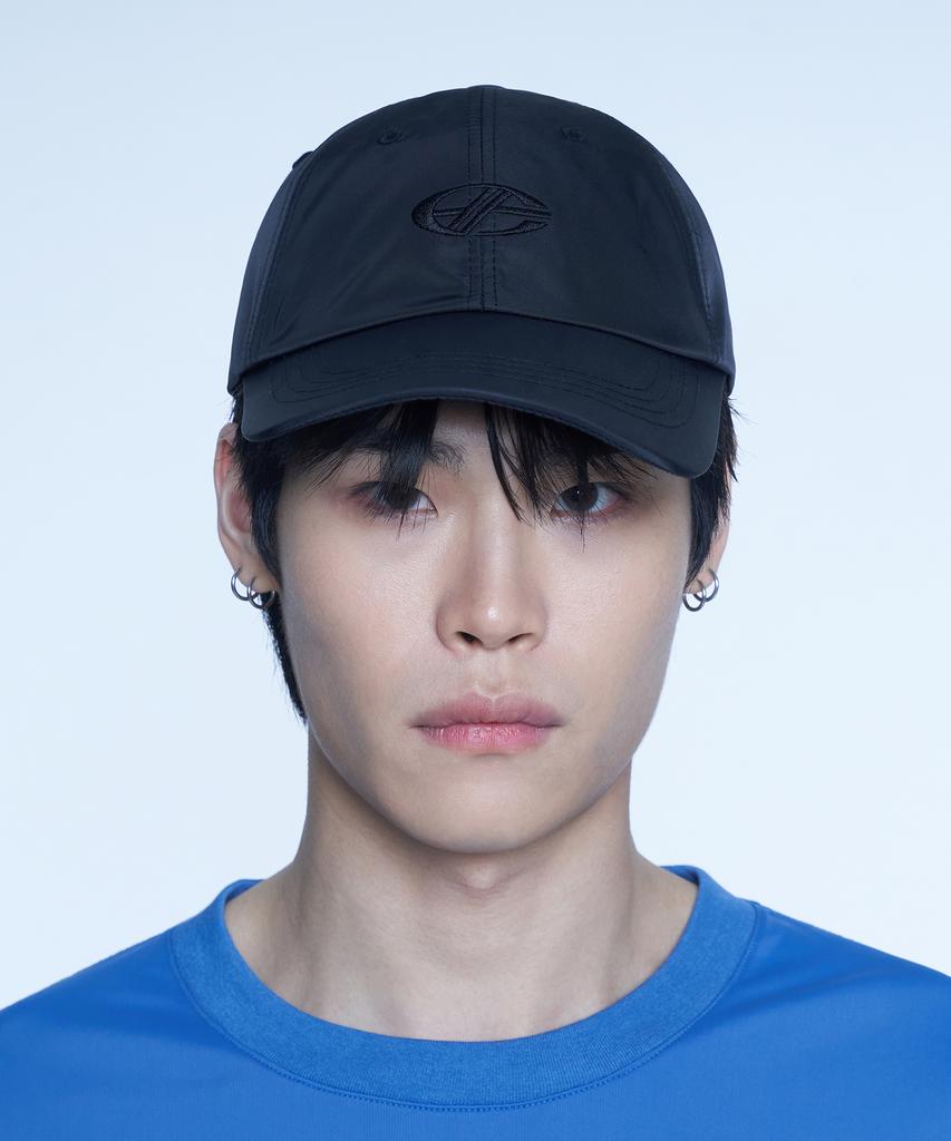 Hyeonpiteu Essential Black Logo Cap