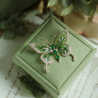 Koreanische Schmetterlingsbrosche, farbiges Öl, tropfendes Insekt, vielseitiges Zubehör, leichter Luxus, Sinn für Mode, Luxus