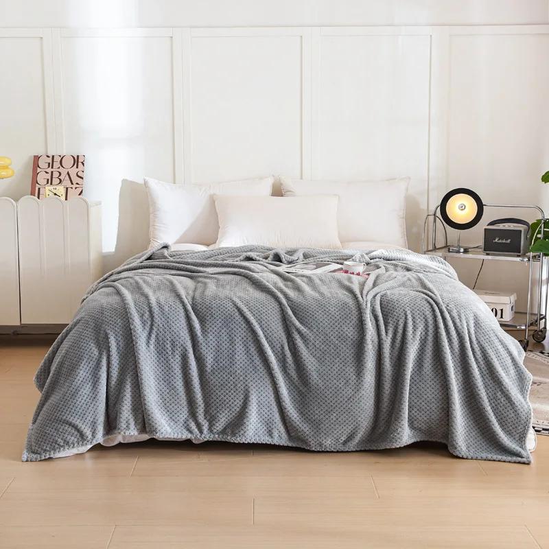 2024 New Pineapple Plaid Blanket Solid Color Sofa Milk Fleece Blanket Office Lunch Break Air Conditioner Blanket