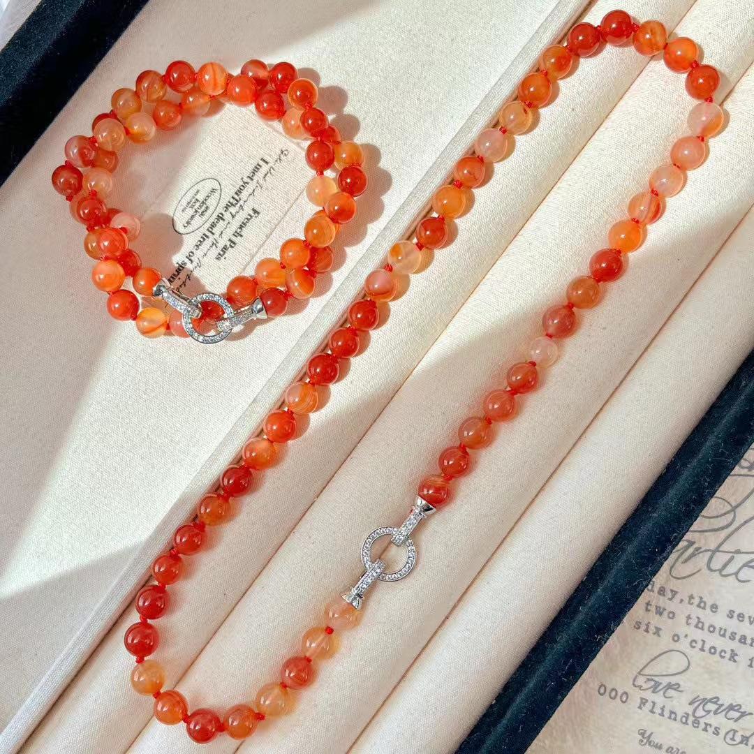 

Vintage Maillard Style Tranquil Color Chalcedony Agate Collarbone Chain Necklace Neck Chain