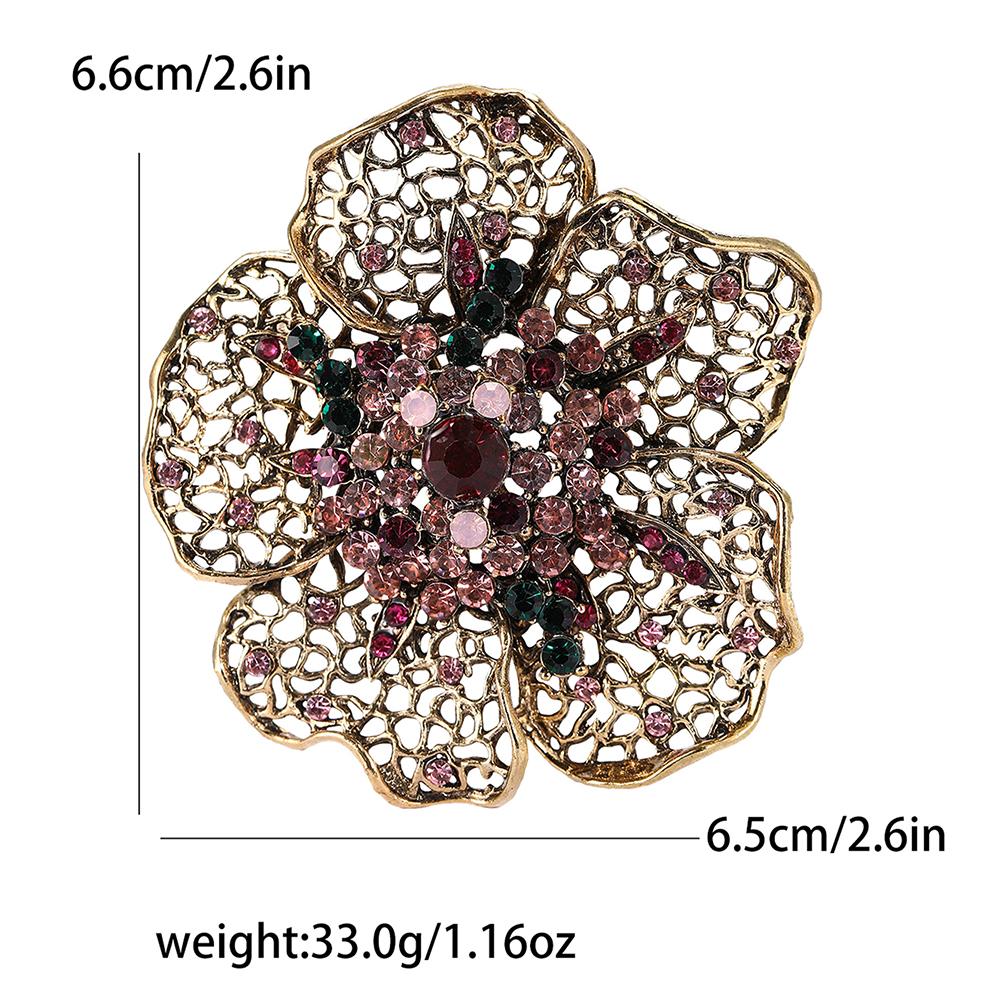 Vintage Crystal Flower Brooch Pin Gold Tone Rhinestone Brooches Wedding Gift Pin