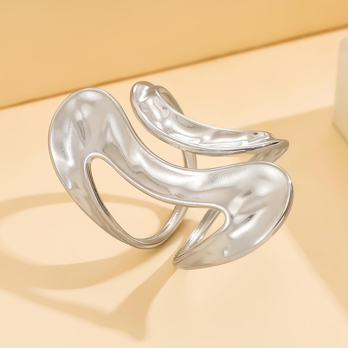 Women s Stainless Steel Open Ring with Irregular Geometric Lines and Gold Plating