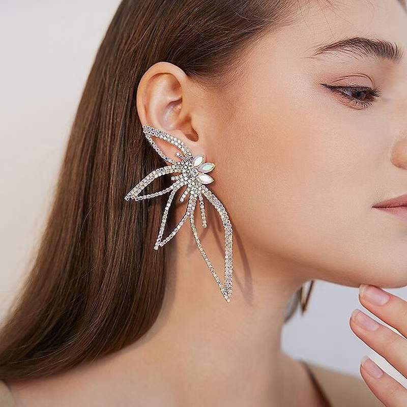 New Personality Exaggeration Full of Zircon Big Butterfly Wings Stud Earrings for Women Luxury Charm Party Jewelry Accessories