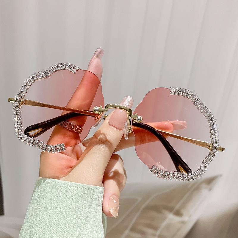 Oversized Rimless Luxury Brand Designer Diamond Flower Sunglasses Women For Female Vintage Popular Sun Glasses Punk Metal Shades