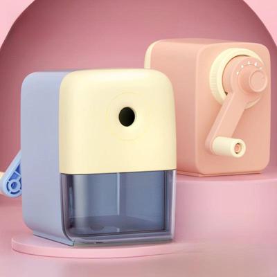 Handkurbel-Bleistiftspitzer mit automatischer Minenzuführung für Erstklässler