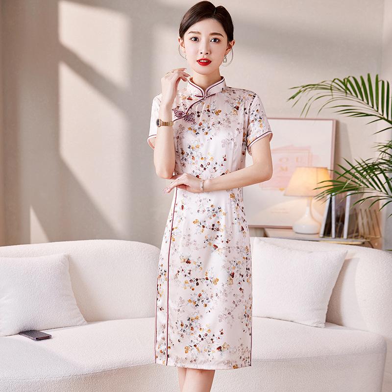 Silk cheongsam  new women's young retro Republic of China small man daily mulberry silk dress