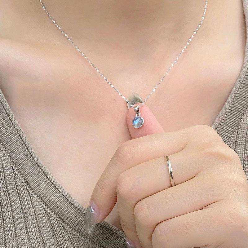 Full Body Grey Moon Bead Necklace Geometric Circular Pendant with Collarbone Chain Temperament Korean Version Neck Chain Female