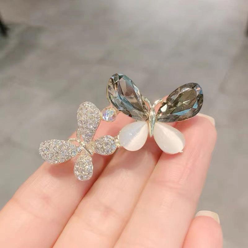 Luxury Korean Bow Brooch – Elegant and Versatile Pin for Suits and Attire
