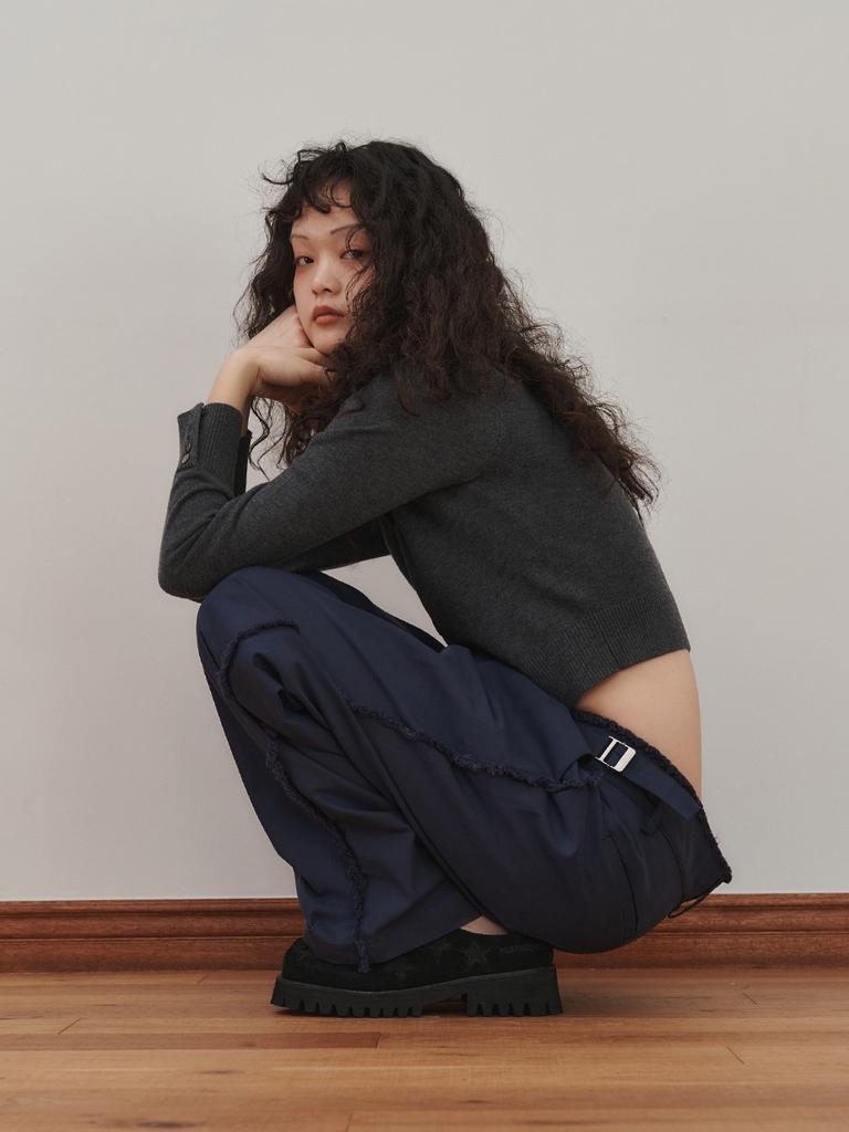 Peullijeupeulojegteu Destroyed Trousers, Navy