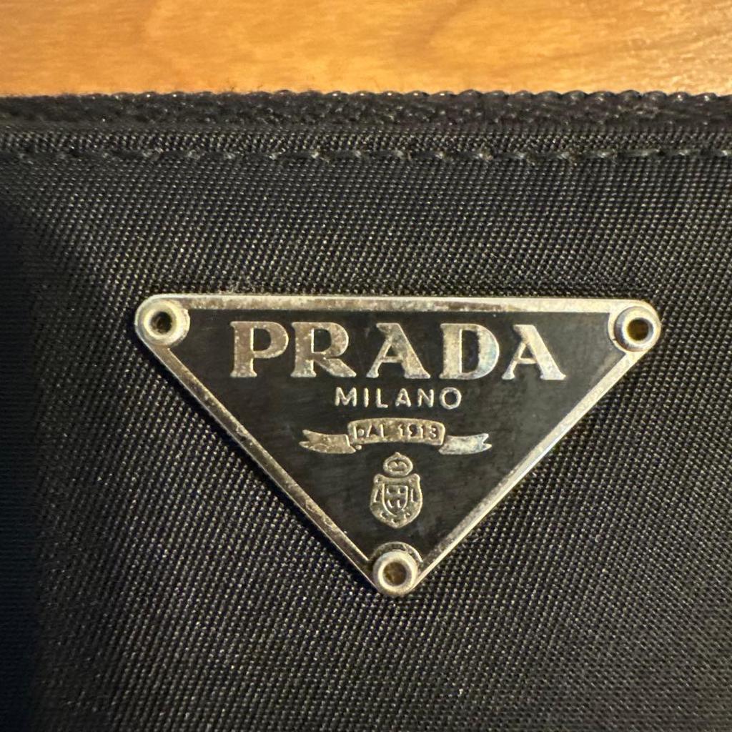 Used 【Beautiful Condition】PRADA VELA Bi-fold Card Case Vintage