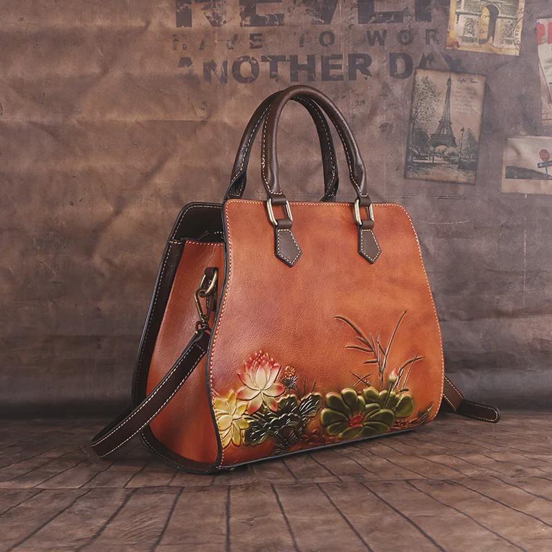 "2023 Women's Retro Cowhide Shoulder Bag - Multifunctional and Stylish"