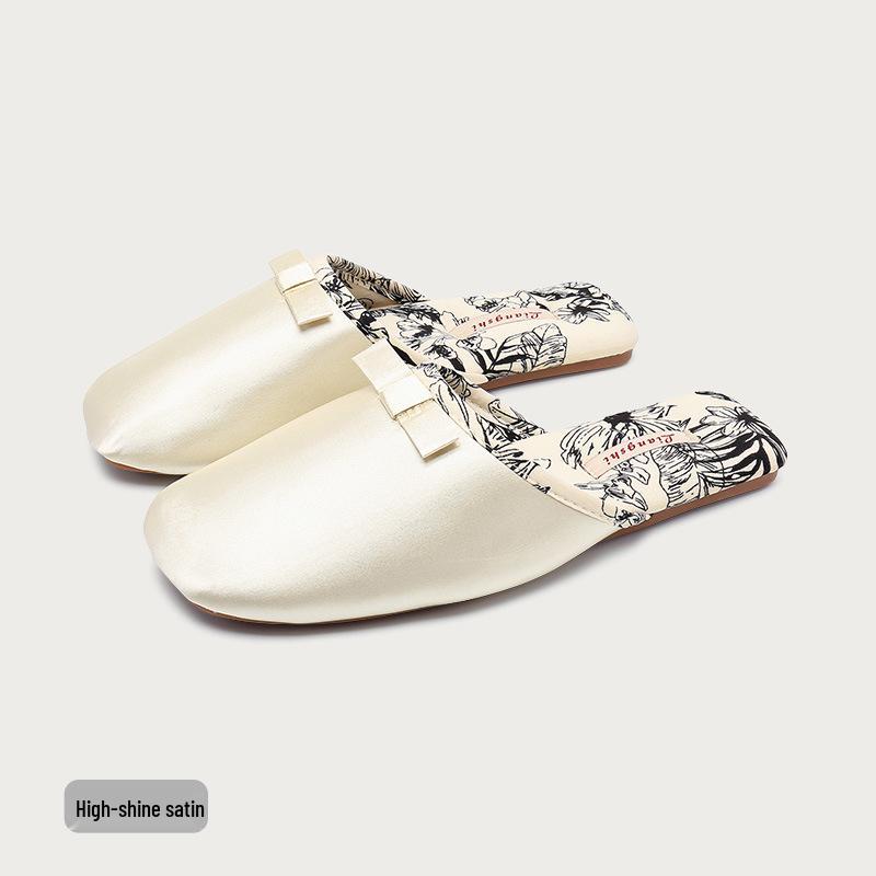 

Юньтуань Сатинові Елегантні Жіночі Кімнатні Нековзні Тапочки в Китайському Стилі 36/37 (fits 35-36)