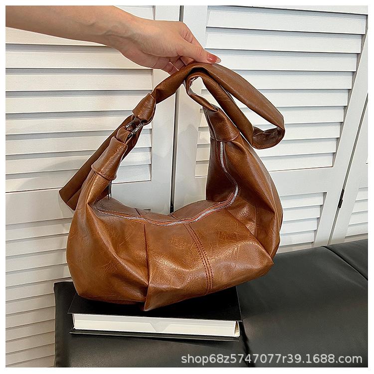 Korean Glossy Bag Women's 2025 New Lazy Wind Pleated Dumpling Bag Large Capacity Trendy Shoulder Messenger Bag